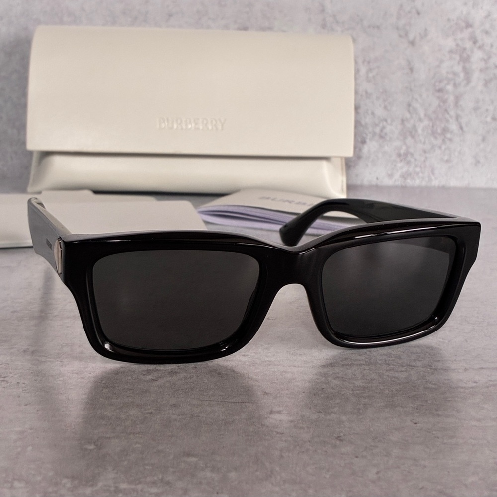 Burberry BE4443 3001/87 Black Rectangular Sunglasses 55□20 – New - Picture 5 of 11